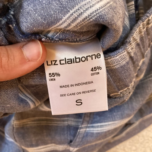 Liz Claiborne Linen Blend Striped Shorts - Picture 4 of 4